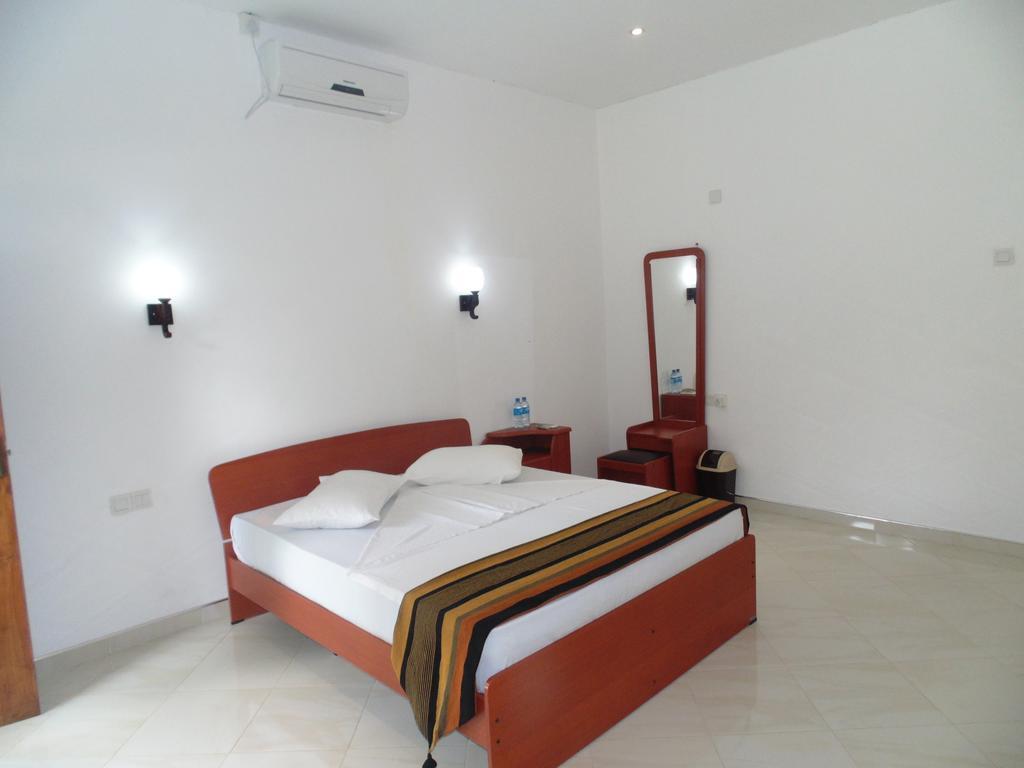 White Eagle Hotel Sigiriya Room photo