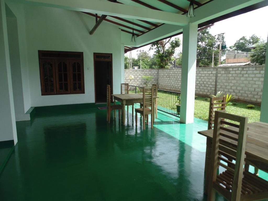 White Eagle Hotel Sigiriya Exterior photo